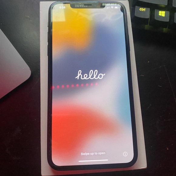 IPhone 11 Pro Max 256g - Picture 2 of 2